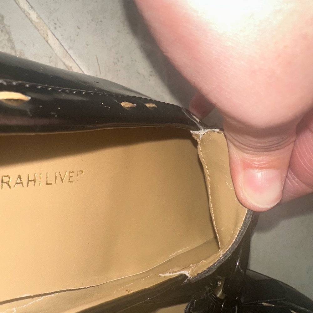 Black Leather Women's Loafers Size 8 Bow and Fringe Detail Isaac Mizrahi Live‎ - Picture 8 of 9